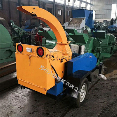 高效便捷 1070型拖拉式修剪树木粉碎机在家禽饲养机械中的应用